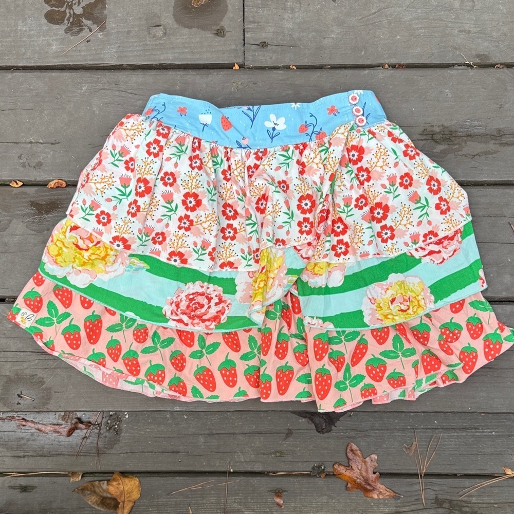 Wild Flowers Strawberry and Floral Girl’s Skirt size 10